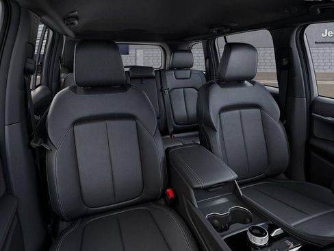 New 2025 Jeep Grand Cherokee Limited AWD/4WD image 16