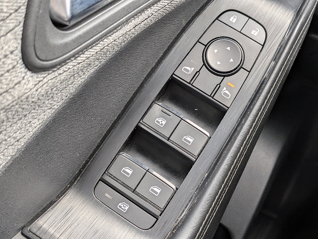 Used 2023 Nissan Rogue SV AWD/4WD image 21