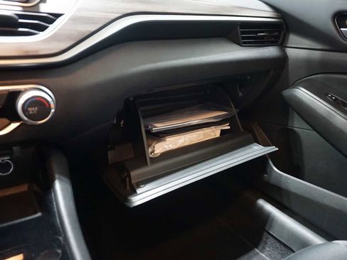 Used 2024 Nissan Altima 2.5 SV image 19