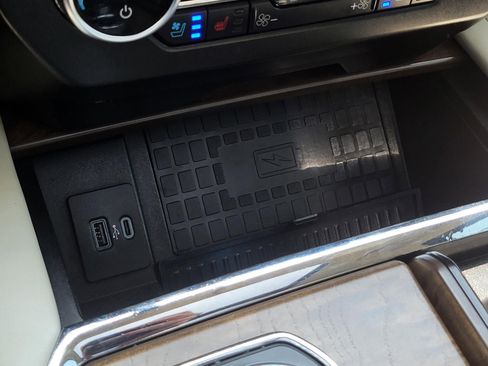 Used 2020 Ford Expedition Platinum AWD/4WD image 34