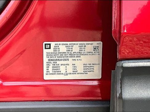 Used 2018 Chevrolet Equinox LT FWD image 18
