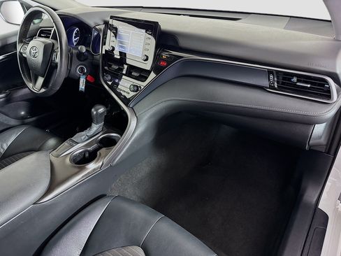 Used 2024 Toyota Camry SE FWD image 29