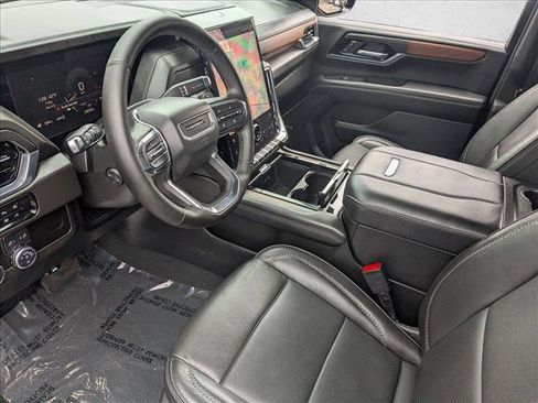 Used 2025 GMC Yukon Denali image 10