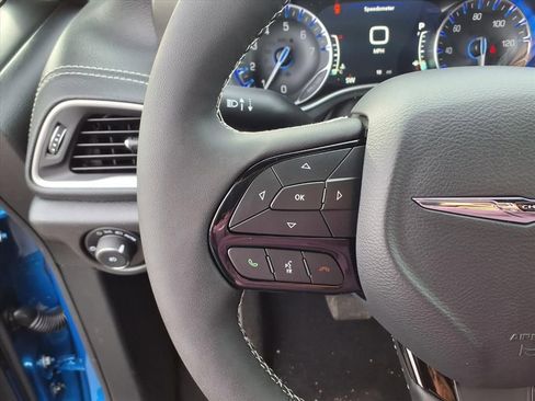 New 2026 Chrysler Pacifica Select image 10