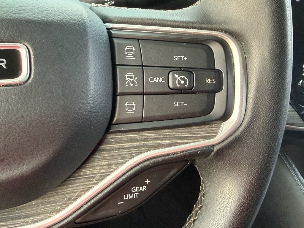 Used 2022 Jeep Wagoneer Series II RWD image 30
