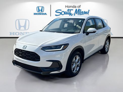 Used 2025 Honda HR-V LX image 3