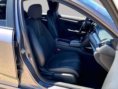Used 2019 Honda Civic Sport image 9