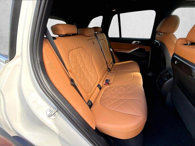 Certified 2024 BMW X5 sDrive40i w/ Premium Package RWD image 28