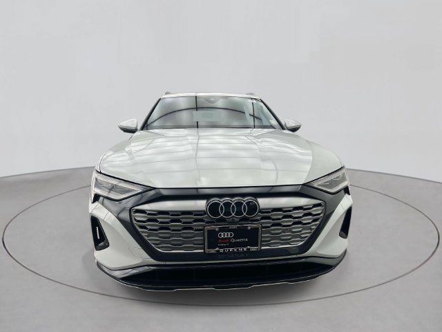 Certified 2024 Audi Q8 e-tron Premium Plus w/ Premium Plus Package AWD/4WD image 6