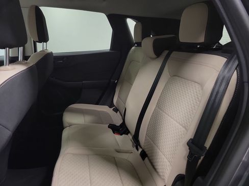 Used 2022 Ford Escape SE FWD image 27