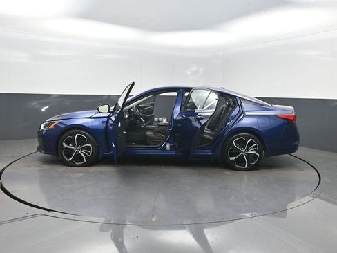 Used 2024 Nissan Altima 2.5 SR image 40