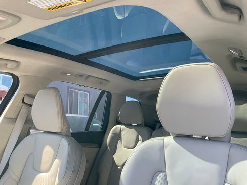 Used 2023 Volvo XC90 T8 Ultimate w/ Lounge Package AWD/4WD image 23