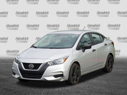 Used 2020 Nissan Versa S FWD image 5