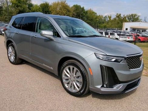 Used 2024 Cadillac XT6 Premium Luxury w/ Technology Package image 6