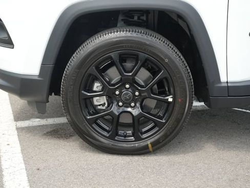 New 2026 Jeep Compass Latitude AWD/4WD image 9