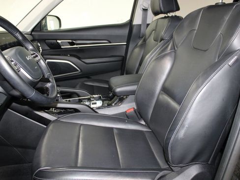 Used 2025 Kia Telluride S AWD/4WD image 16