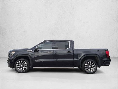 Used 2023 GMC Sierra 1500 Denali w/ Denali Reserve Package AWD/4WD image 8