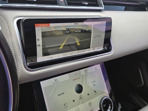 Used 2019 Land Rover Range Rover Velar R-Dynamic SE AWD/4WD image 21