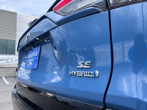 Used 2024 Toyota RAV4 SE AWD/4WD image 11