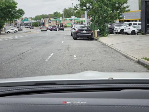 Used 2018 Mercedes-Benz E 400 4MATIC Coupe image 18