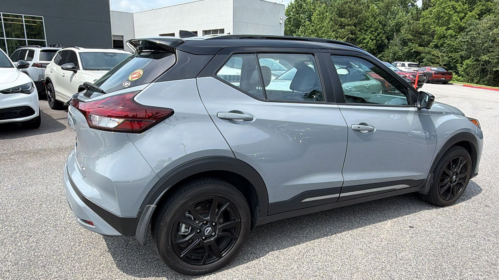 Used 2024 Nissan Kicks SR w/ SR Premium Package FWD image 8