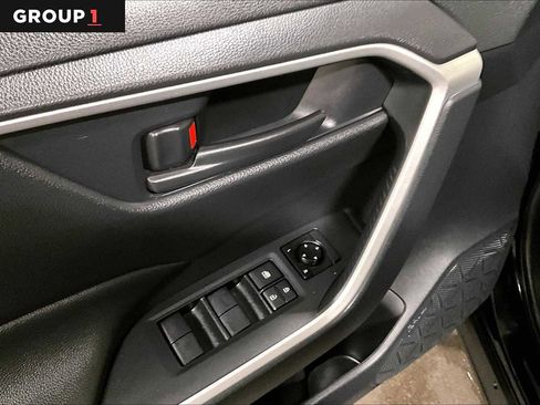 Used 2019 Toyota RAV4 LE image 35