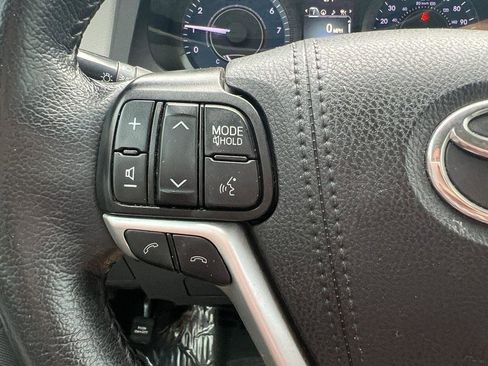 Used 2020 Toyota Sienna XLE Premium image 22