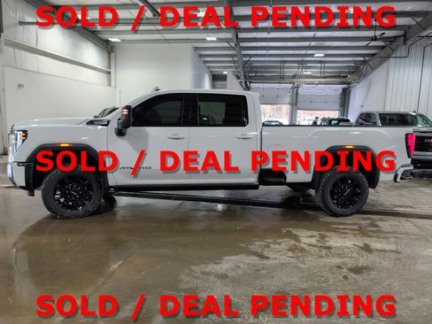Used 2025 GMC Sierra 3500 AT4 w/ AT4 Premium Plus Package AWD/4WD image 6
