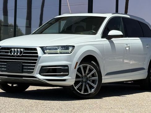 Used 2018 Audi Q7 3.0T Premium Plus w/ Premium Plus Package AWD/4WD image 2