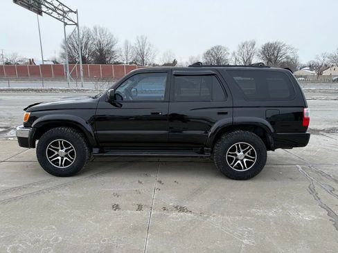 Used 2001 Toyota 4Runner SR5 image 10