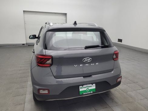 Used 2020 Hyundai Venue SEL w/ Convenience Package FWD image 6