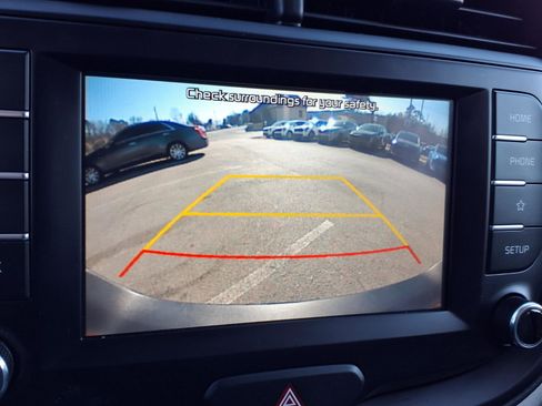 Used 2021 Kia Soul LX image 18