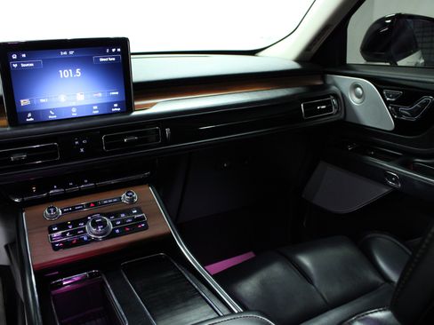 Used 2020 Lincoln Aviator Reserve w/ Equipment Group 202A image 20