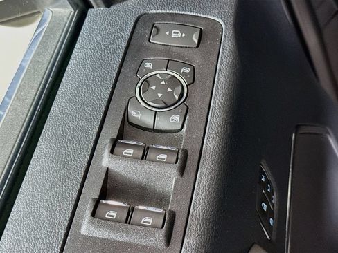 Used 2022 Ford F250 Platinum w/ FX4 Off-Road Package AWD/4WD image 19