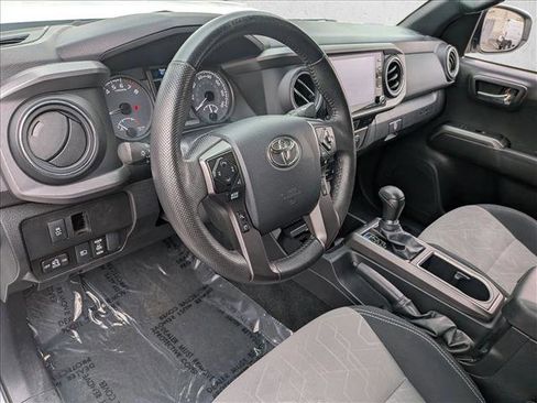 Used 2023 Toyota Tacoma TRD Off-Road w/ Technology Package AWD/4WD image 10