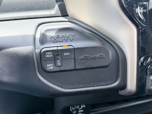 Used 2024 RAM 2500 Laramie w/ Safety Group AWD/4WD image 18