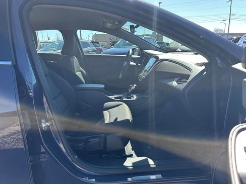 Used 2025 Chevrolet Malibu LT FWD image 18