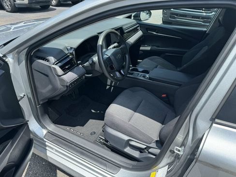 Used 2026 Toyota Camry LE FWD image 3