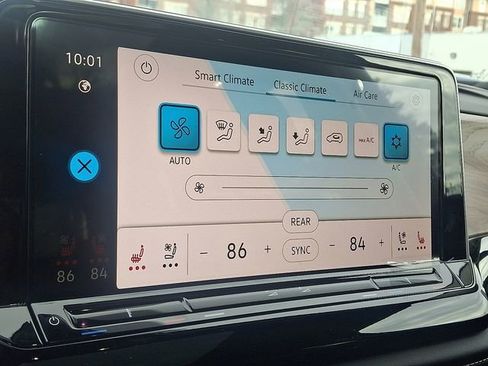 New 2026 Volkswagen Atlas SE image 13