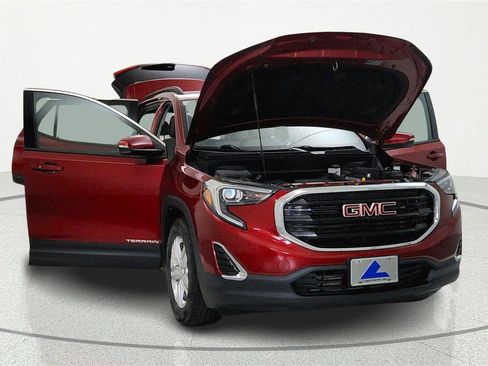 Used 2020 GMC Terrain SLE w/ Driver Convenience Package FWD image 5