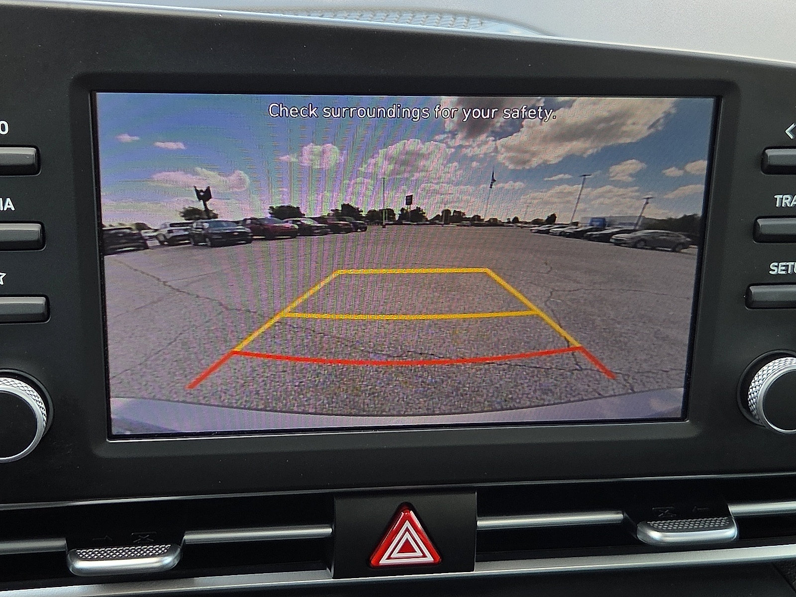 Used 2023 Hyundai Elantra SE FWD image 15