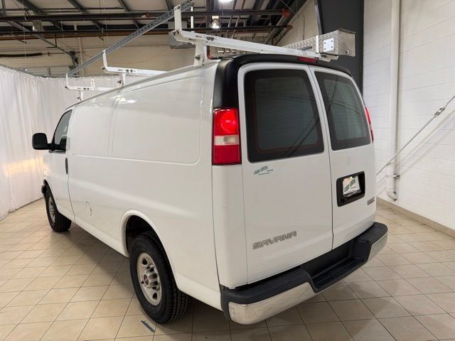 Used 2018 GMC Savana 2500 RWD image 4