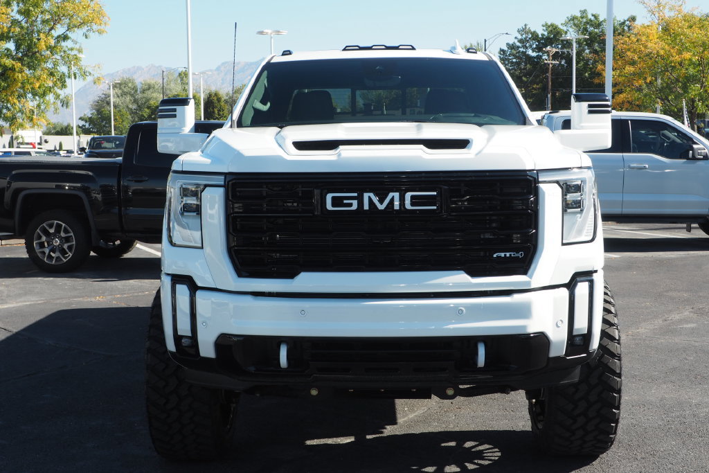 Used 2026 GMC Sierra 3500 AT4 w/ AT4 Premium Plus Package AWD/4WD image 2