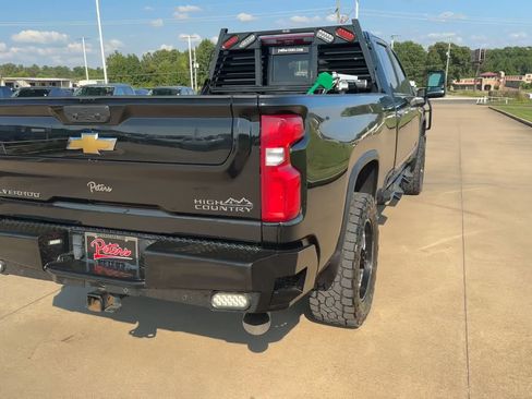 Used 2024 Chevrolet Silverado 3500 High Country w/ High Country Premium Package AWD/4WD image 7