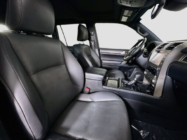 Used 2020 Lexus GX 460 Premium w/ Premium Package AWD/4WD image 28