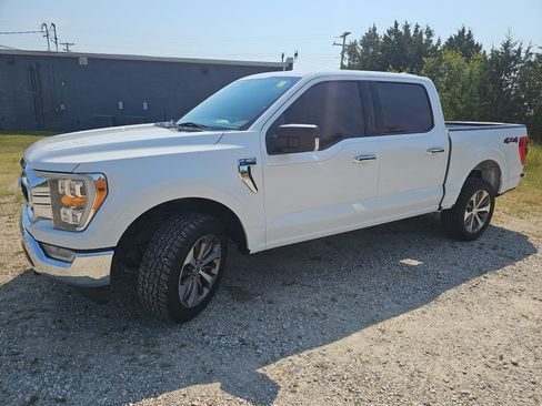 Used 2022 Ford F150 XLT w/ Equipment Group 302A High AWD/4WD image 8