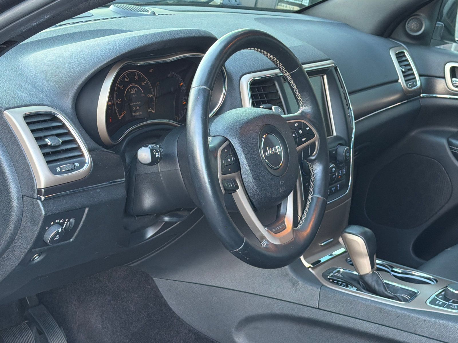 Used 2017 Jeep Grand Cherokee Limited AWD/4WD image 15