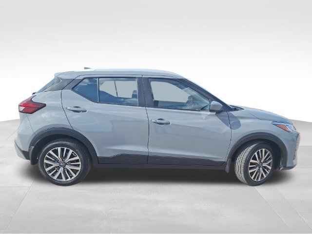 Certified 2024 Nissan Kicks SV FWD image 9