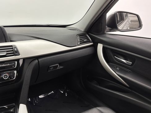 Used 2018 BMW 320i Sedan image 26