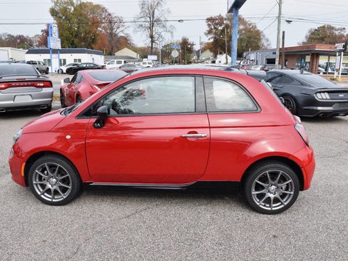 Used 2017 FIAT 500 Pop w/ Sport Black Trim Package image 9